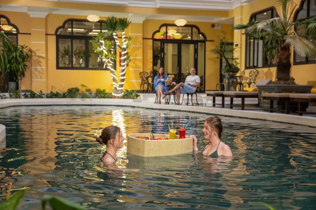 Hoi An Babylon Riverside Hotel & Spa фото 45