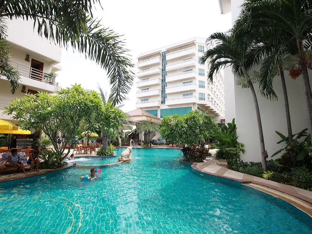Sea Breeze Jomtien Resort фото 29