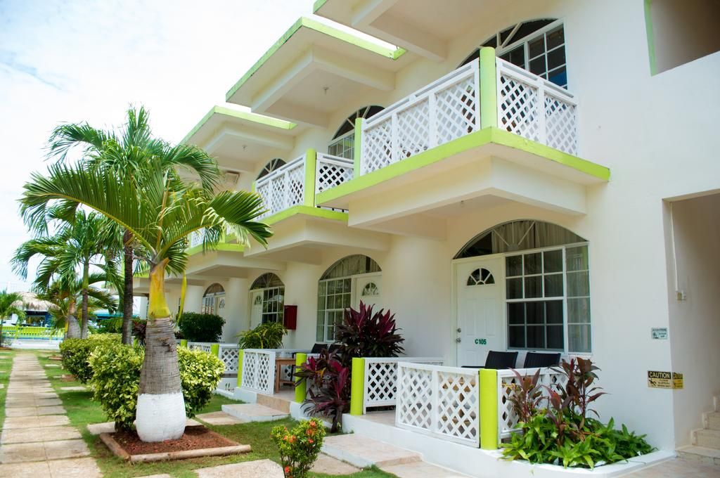 Fun Holiday Beach Resort фото 0