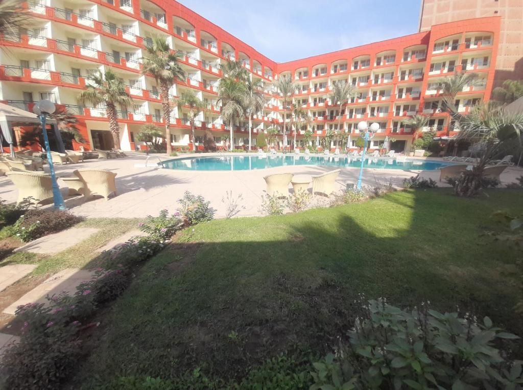 Boudl Grand Pyramids фото 30
