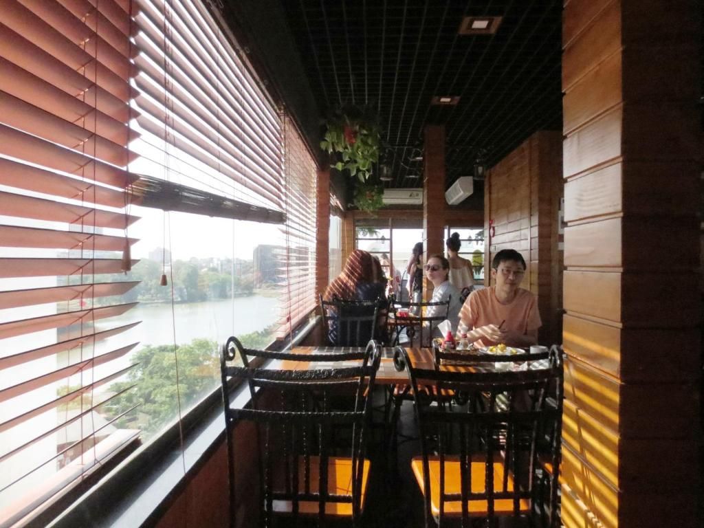 Centre Point Hanoi Hotel фото 15