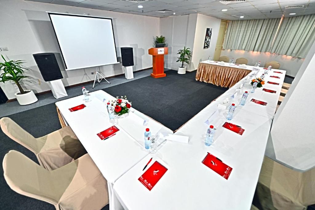 Ewan Ajman Suites Hotel фото 25
