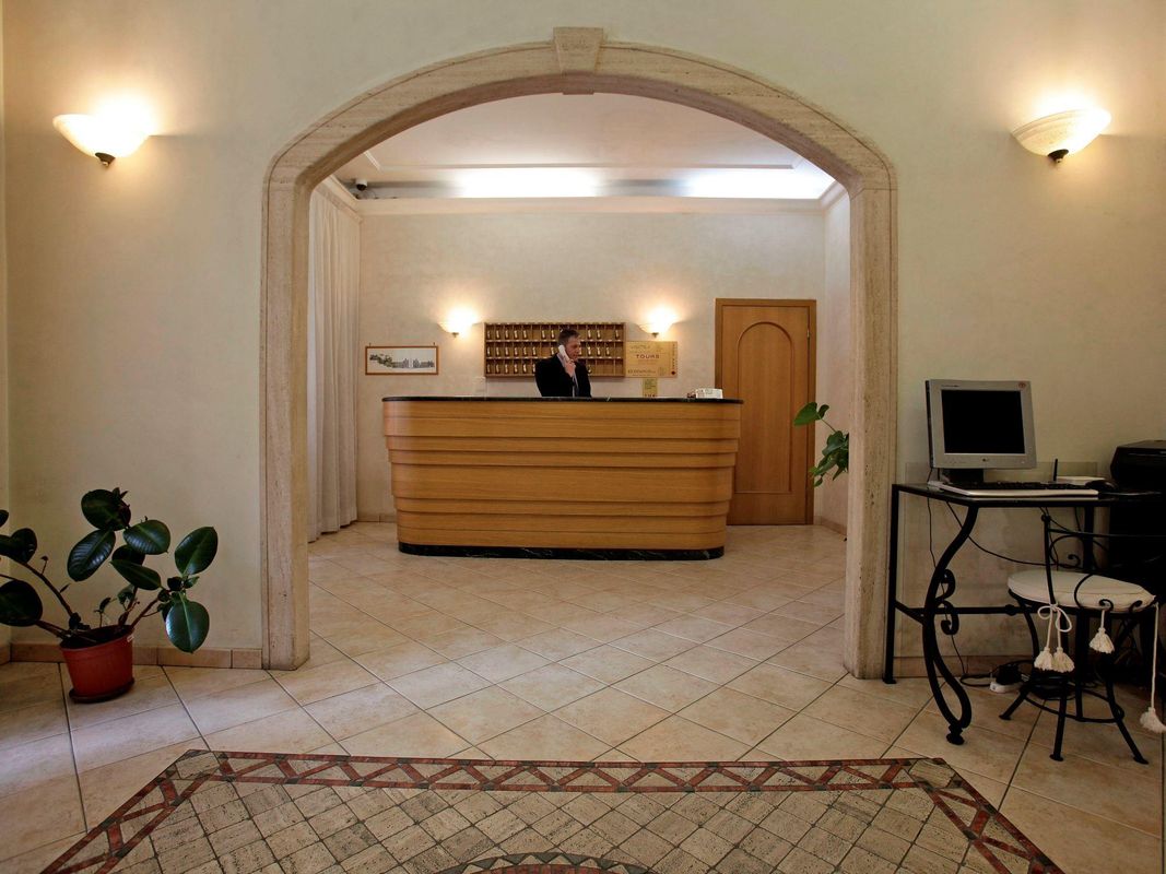 Hotel Embassy фото 7
