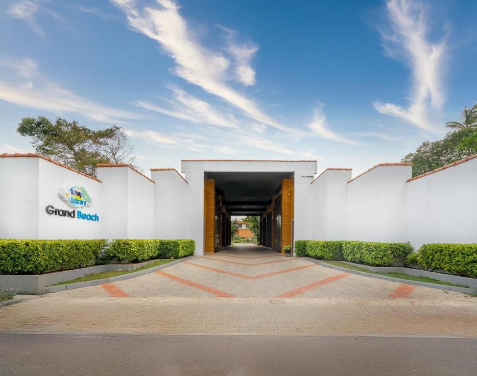 Grand Beach Wadduwa By Wijaya Leisure фото 99