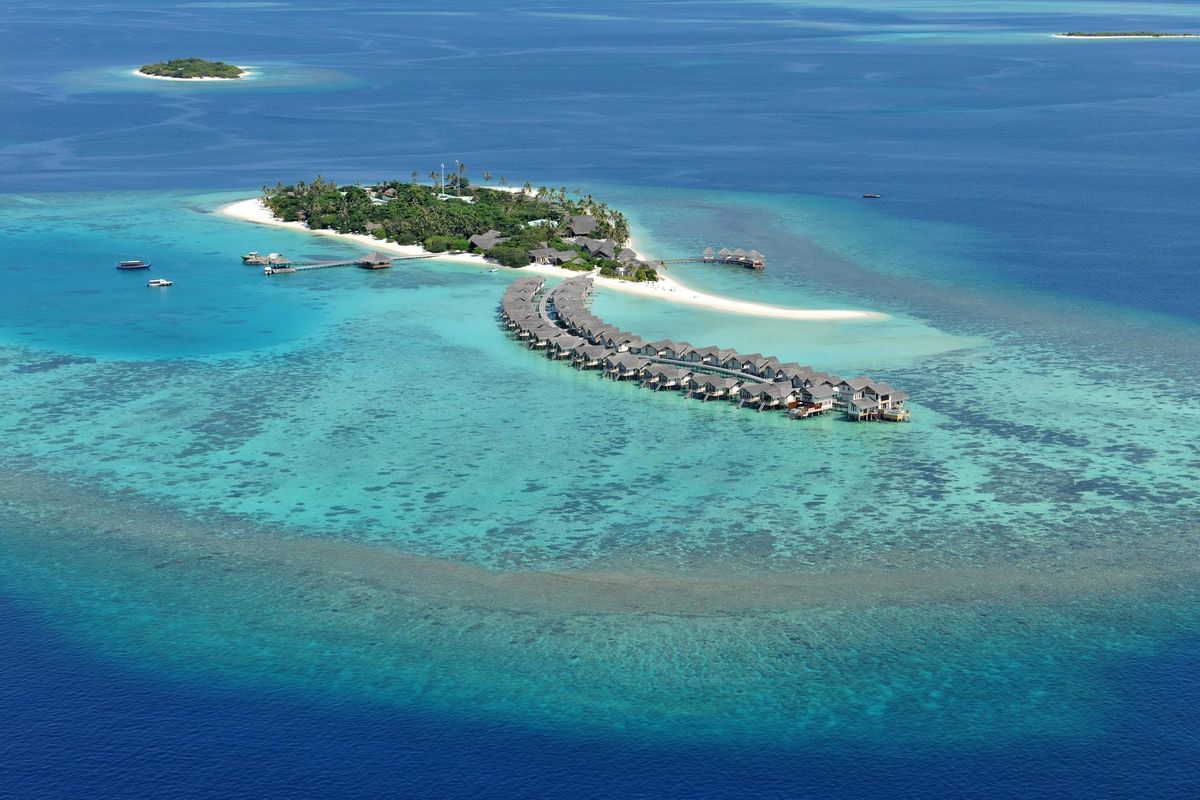 Loama Resort Maldives at Maamigili фото 12