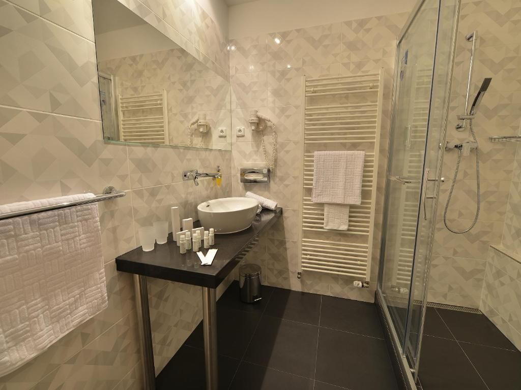 Ramada Airport Hotel Prague фото 71
