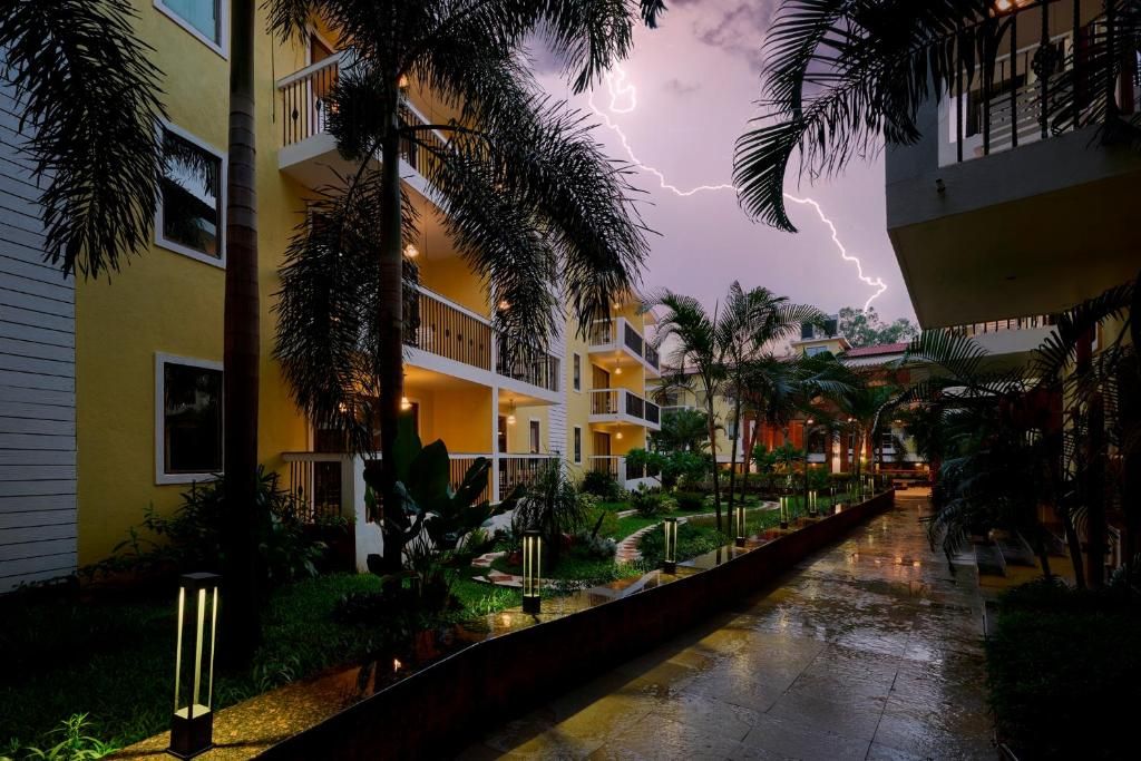 Sea Breeze Sarovar Portico фото 31