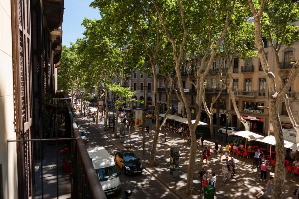 Las Ramblas Passatge Bacardi Apartments фото 10