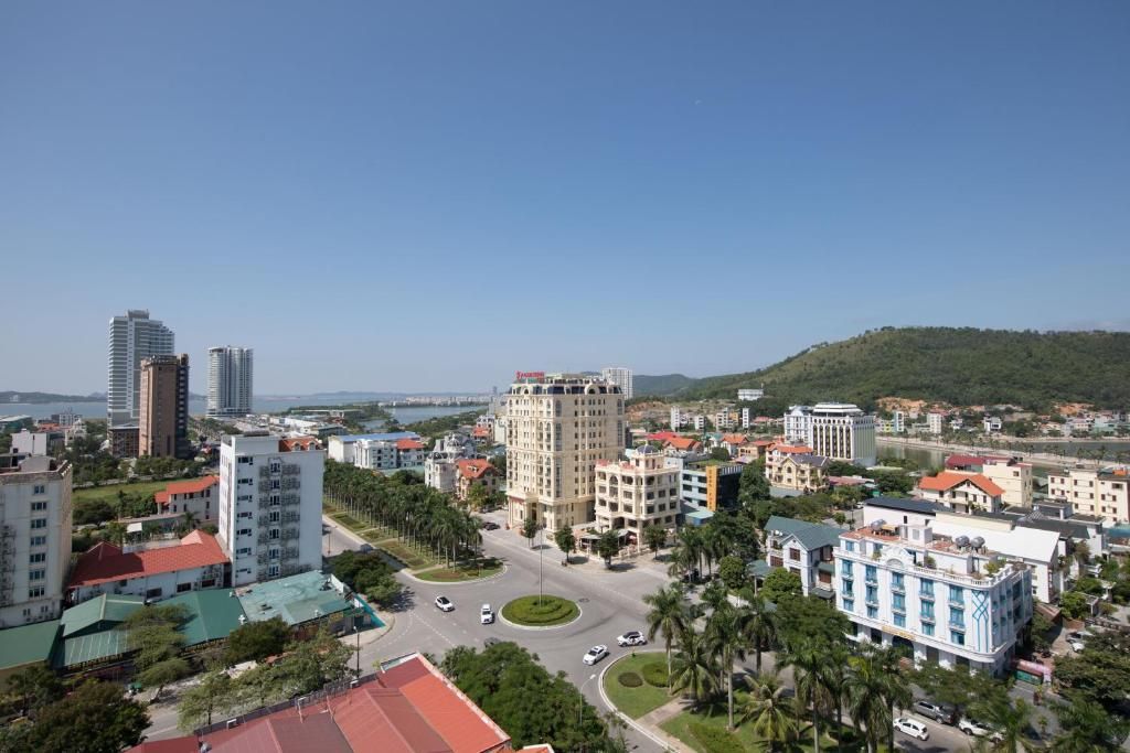 D'Lecia Hotel Ha Long фото 34