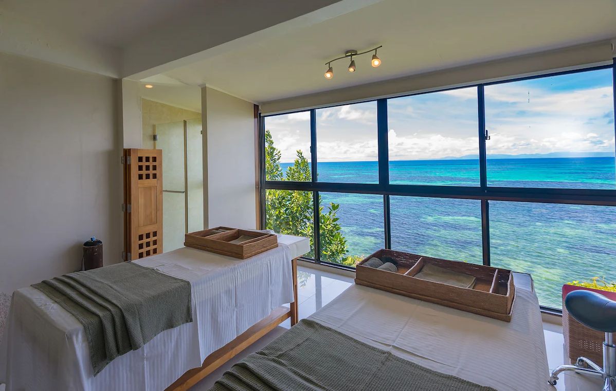 Coco De Mer & Black Parrot Suites фото 7