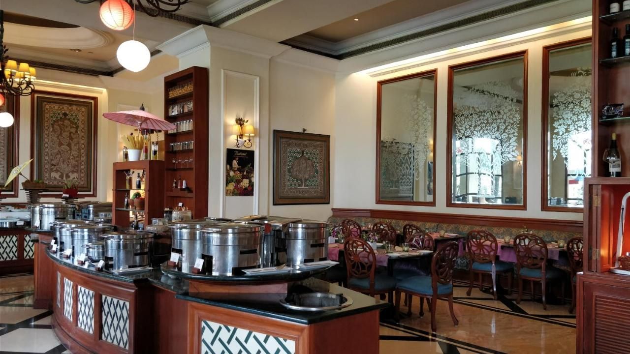 Eros Hotel New Delhi, Nehru Place фото 5