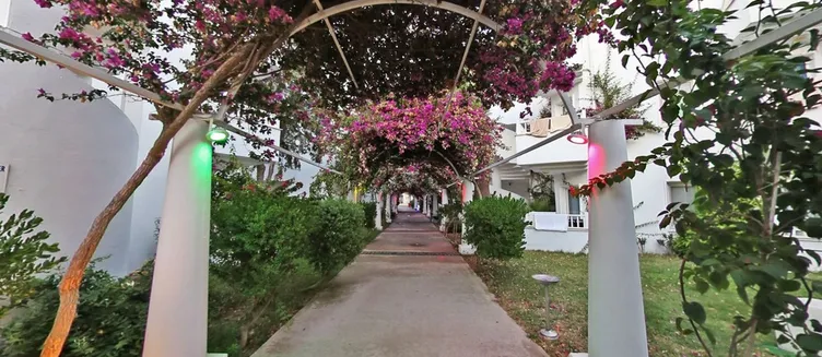 Фото отеля Bendis Beach Hotel