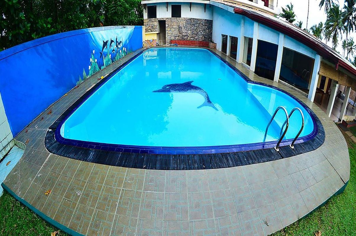 Green Shadows Beach Hotel фото 2