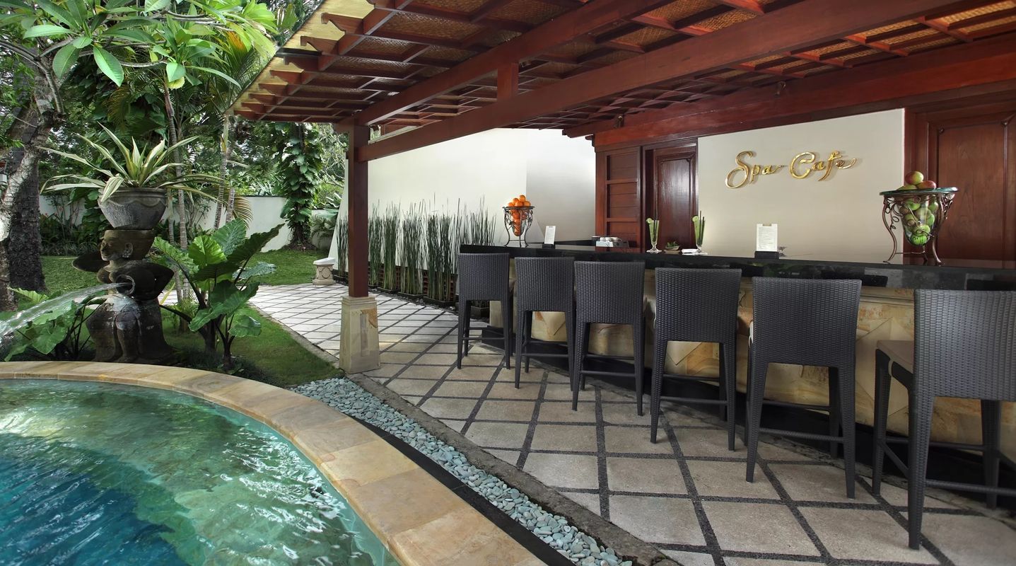 Nusa Dua Beach Hotel & Spa фото 84