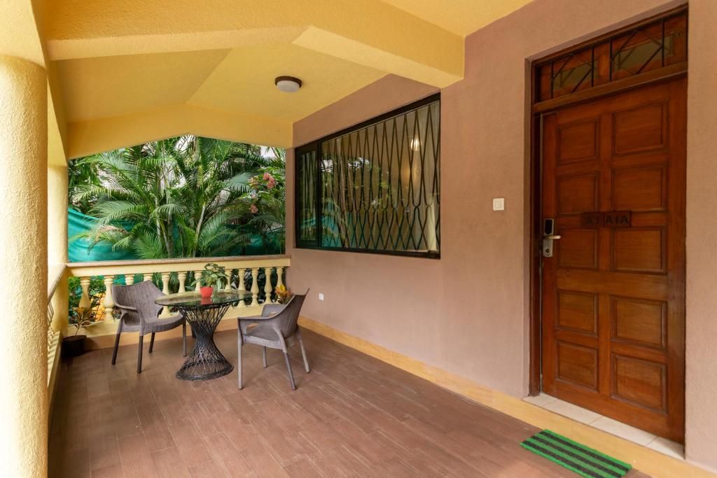 Seashell Beach Suites фото 57