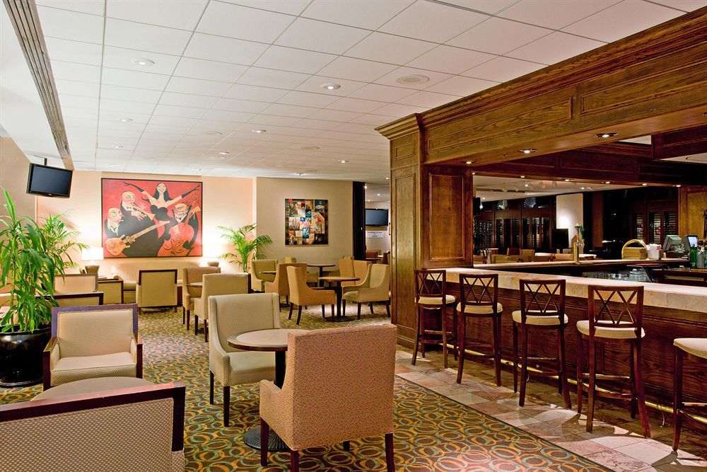 Crowne Plaza Los Angeles International Airport фото 27
