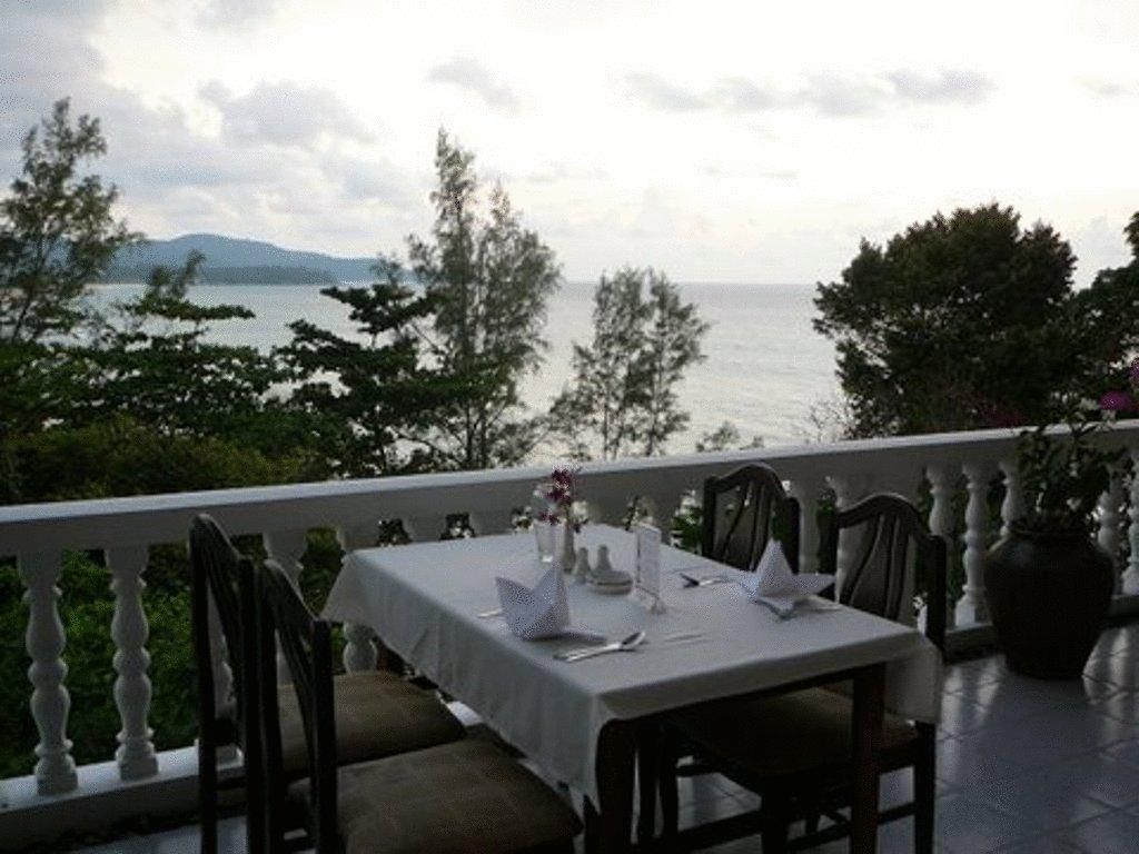Karon Cliff Bungalows фото 19