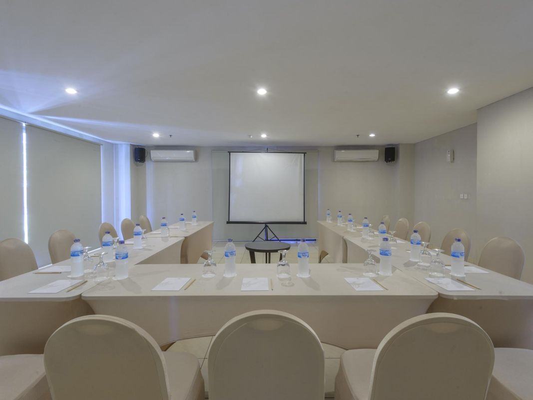 Grand Kuta Hotel and Residence фото 25
