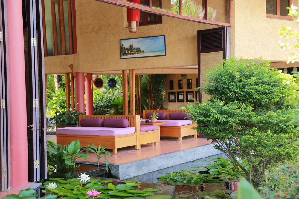 Bamboo Village Beach Resort & Spa фото 129