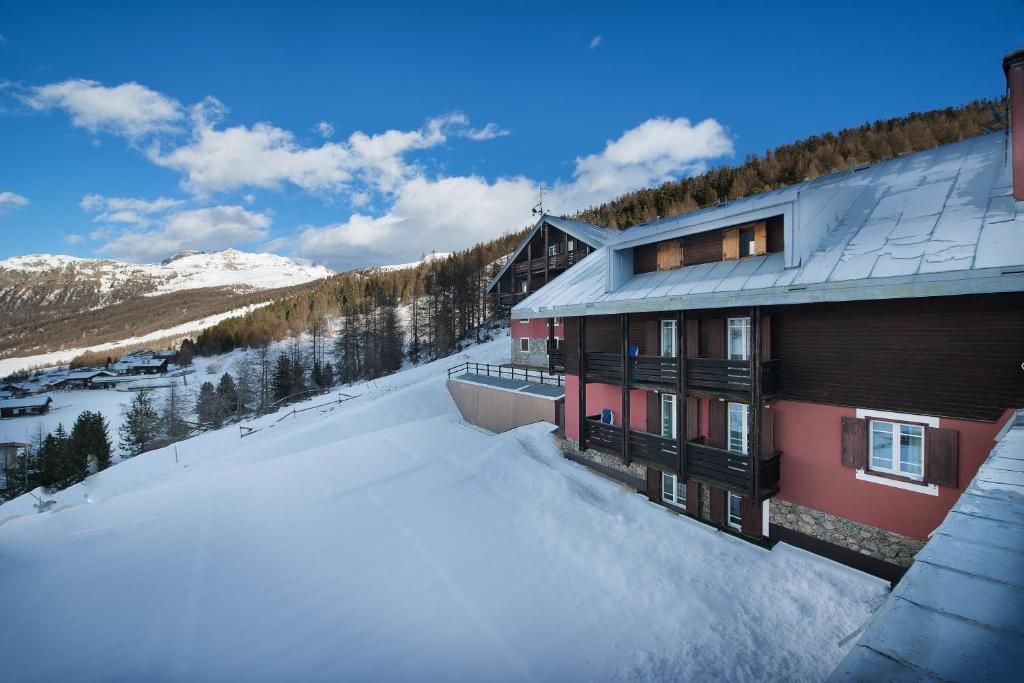 Alpen Village Hotel фото 2
