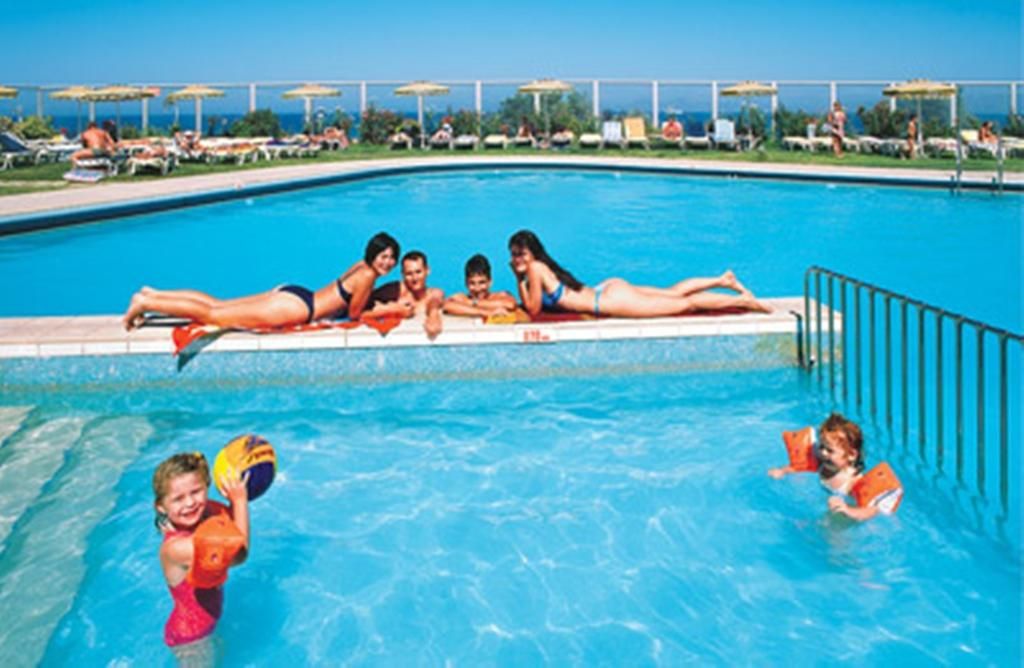 Belvedere Beach Hotel фото 3