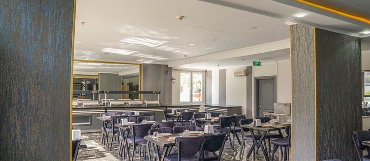 Фото отеля Grand Alisa Hotel