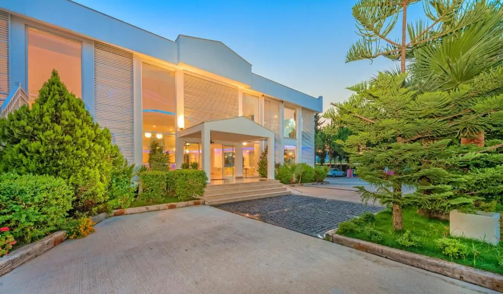 Bendis Beach Hotel фото 11
