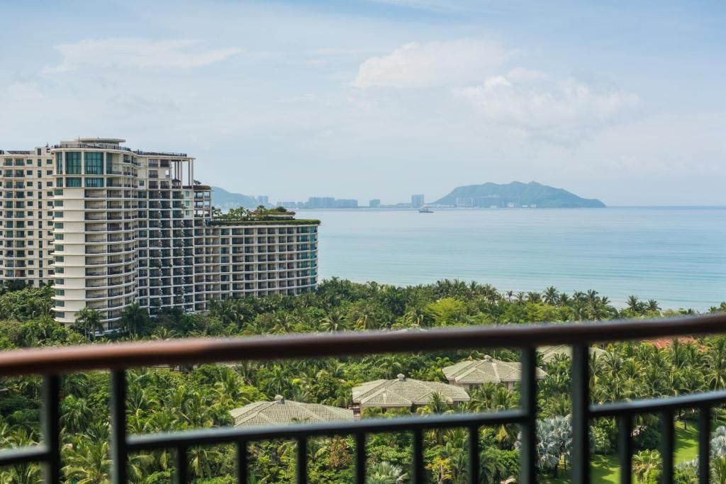 Howard Johnson by Windham Resort Sanya Bay фото 115