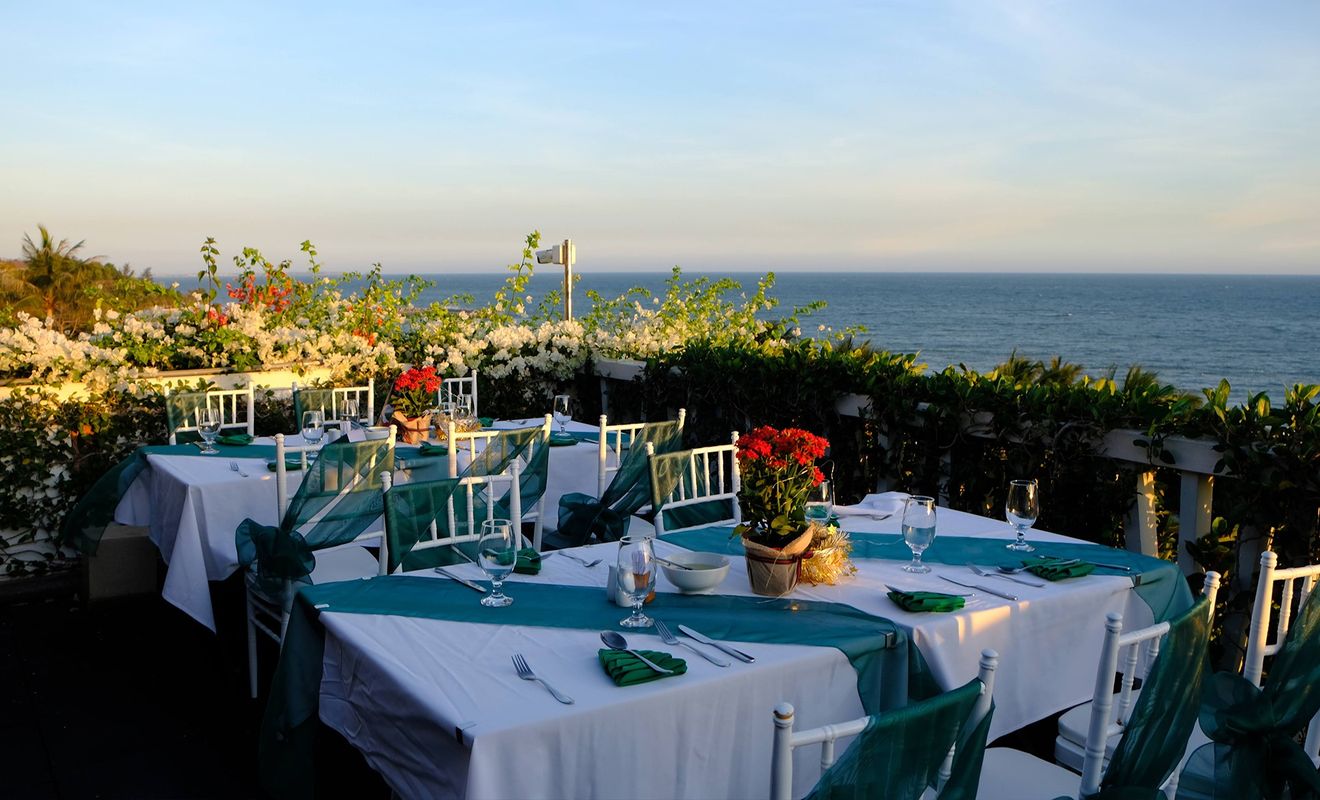 The Cliff Resort and Residence фото 17
