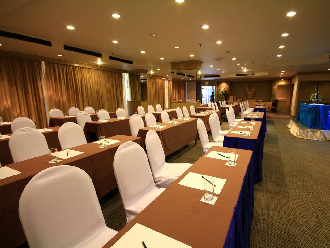 Pinnacle Lumpinee Park Hotel & Spa фото 30