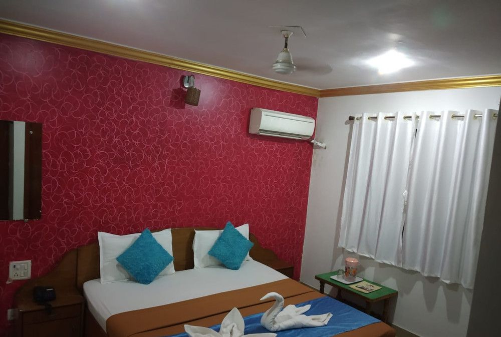 Krish Holiday Inn фото 10