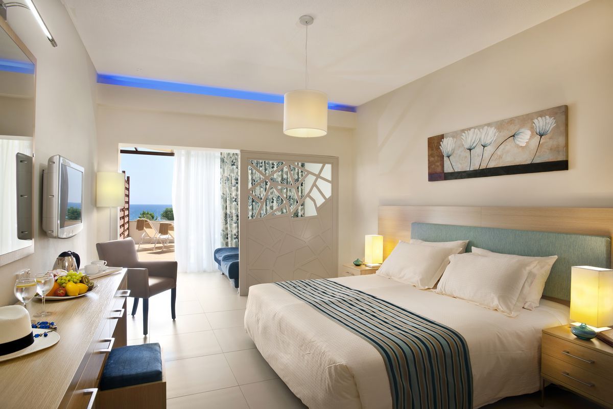 Pernera Beach Hotel фото 4