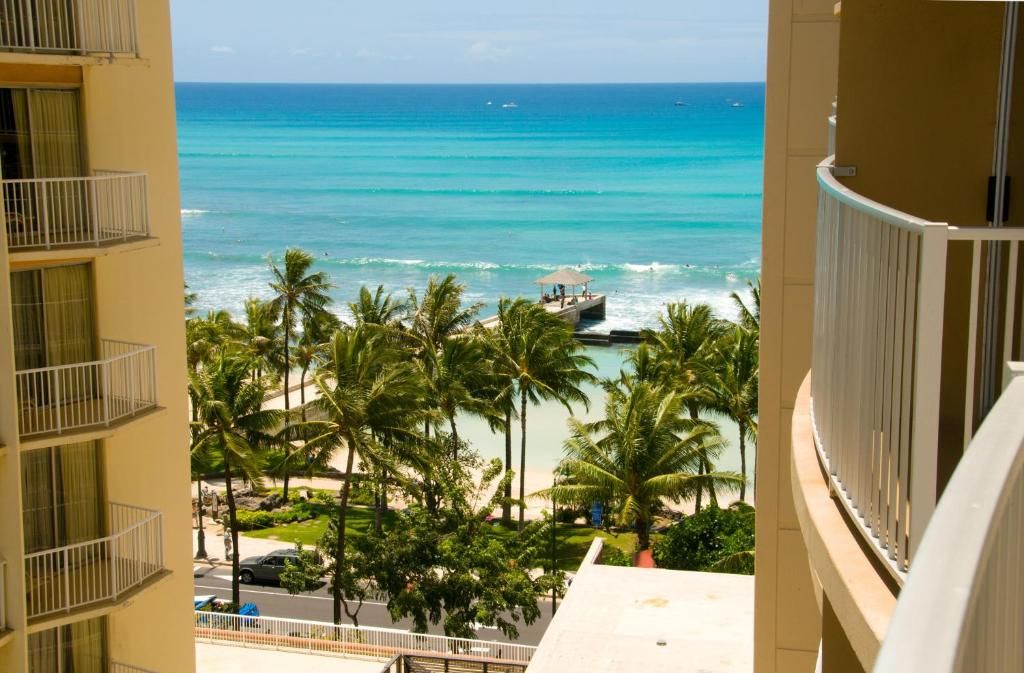 Aston Waikiki Beach Hotel фото 39