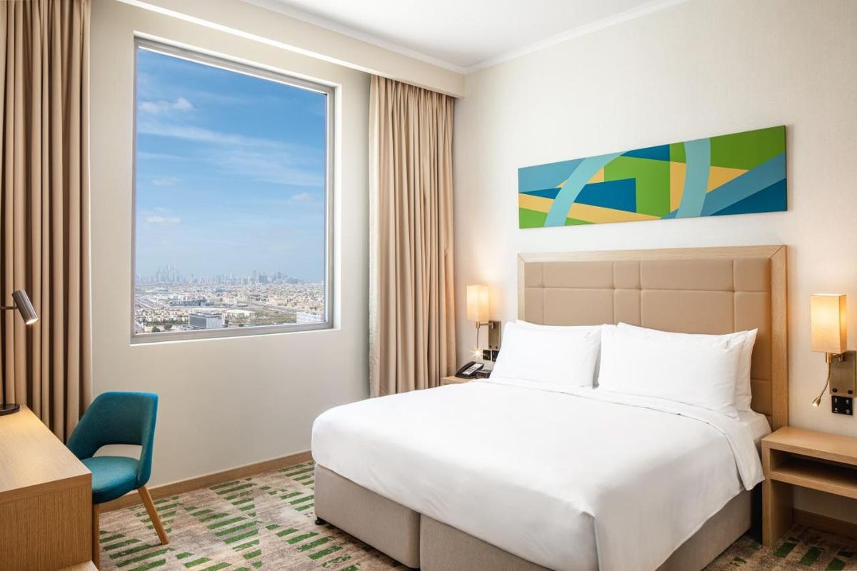 Holiday Inn & Suites Dubai Science Park фото 45