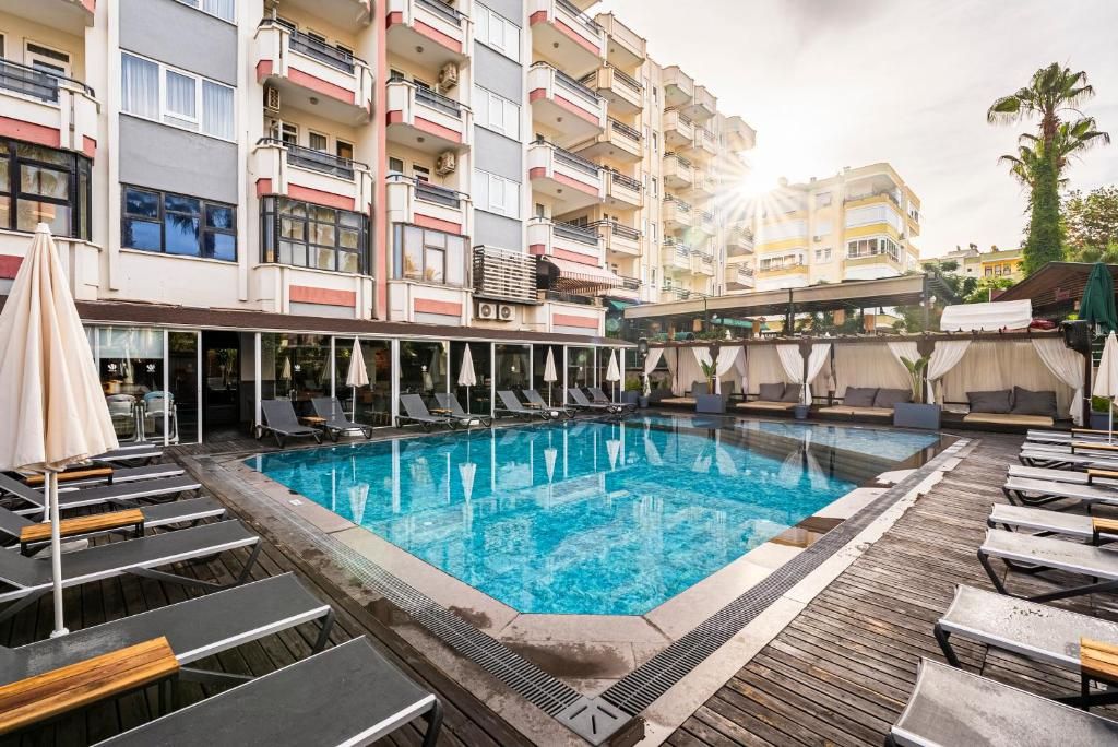 HMA Hotel & Suites фото 21