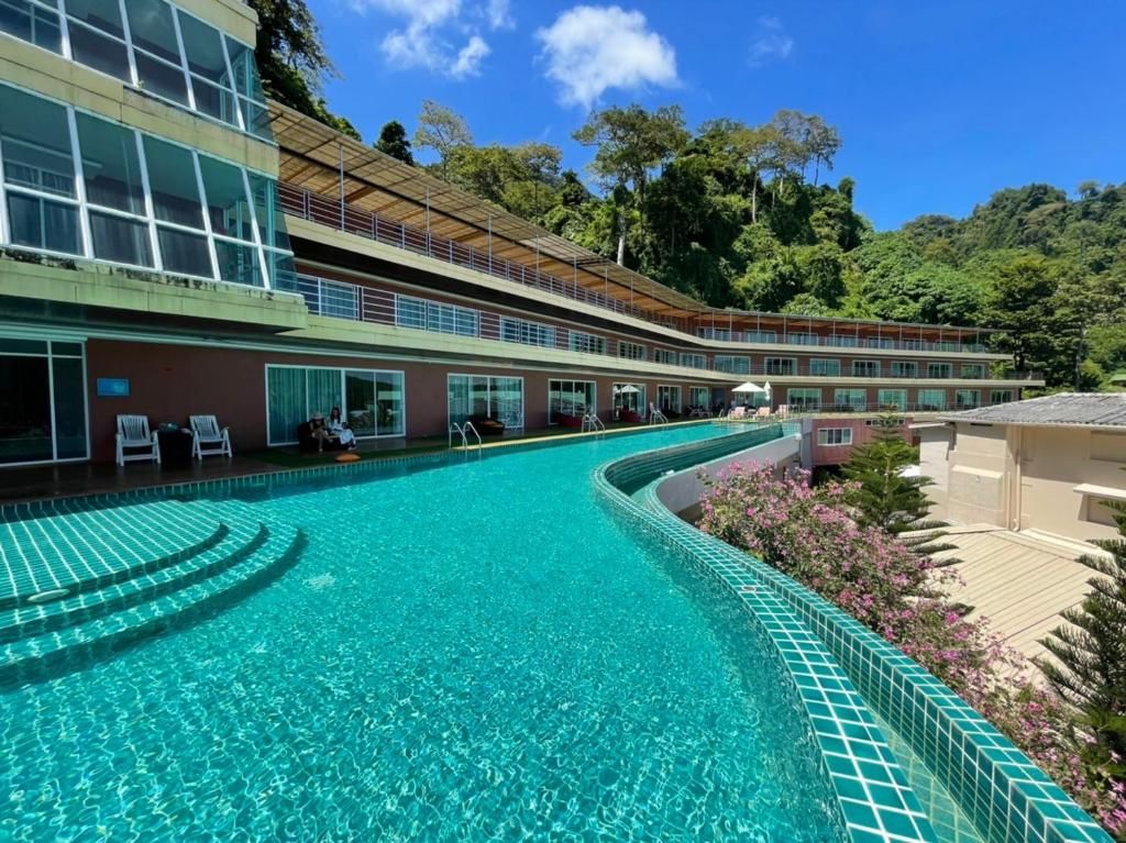 Phi Phi Cliff Beach Resort фото 31