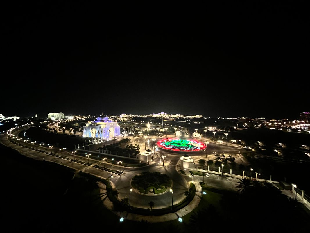 Khalidiya Palace Rayhaan by Rotana фото 62