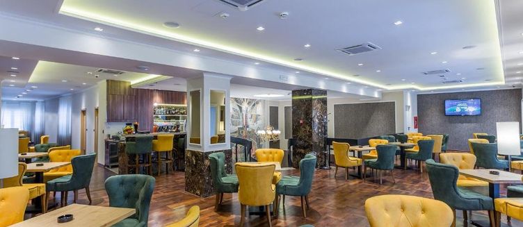 Фото отеля Hotel Royal Inn