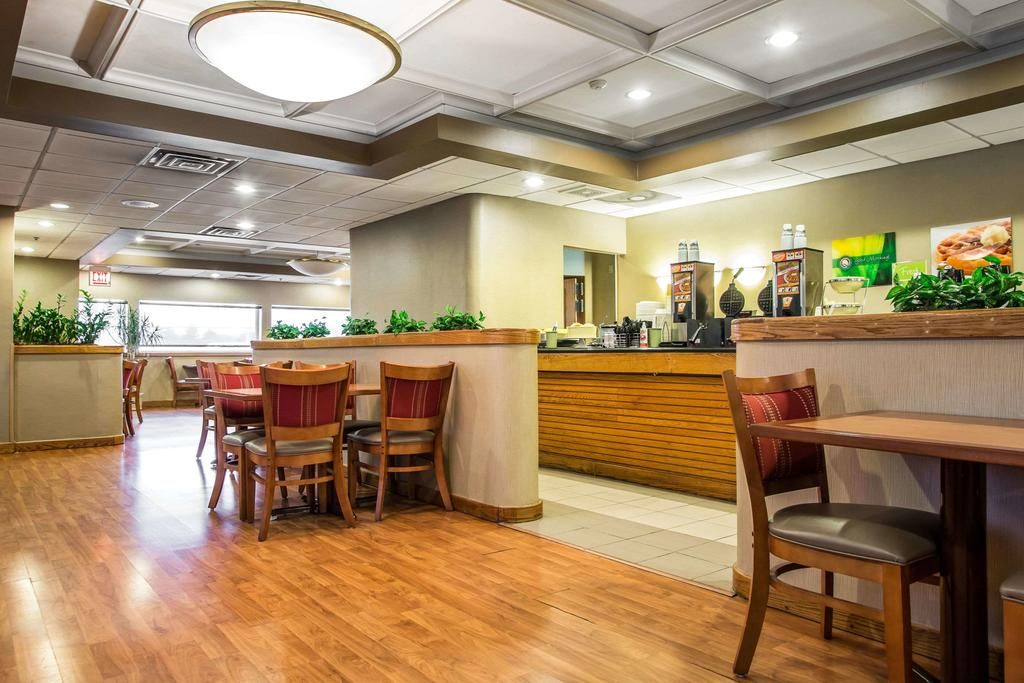 Quality Inn Midway Airport фото 22