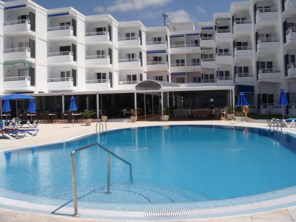 Apartamentos Vistamar фото 0