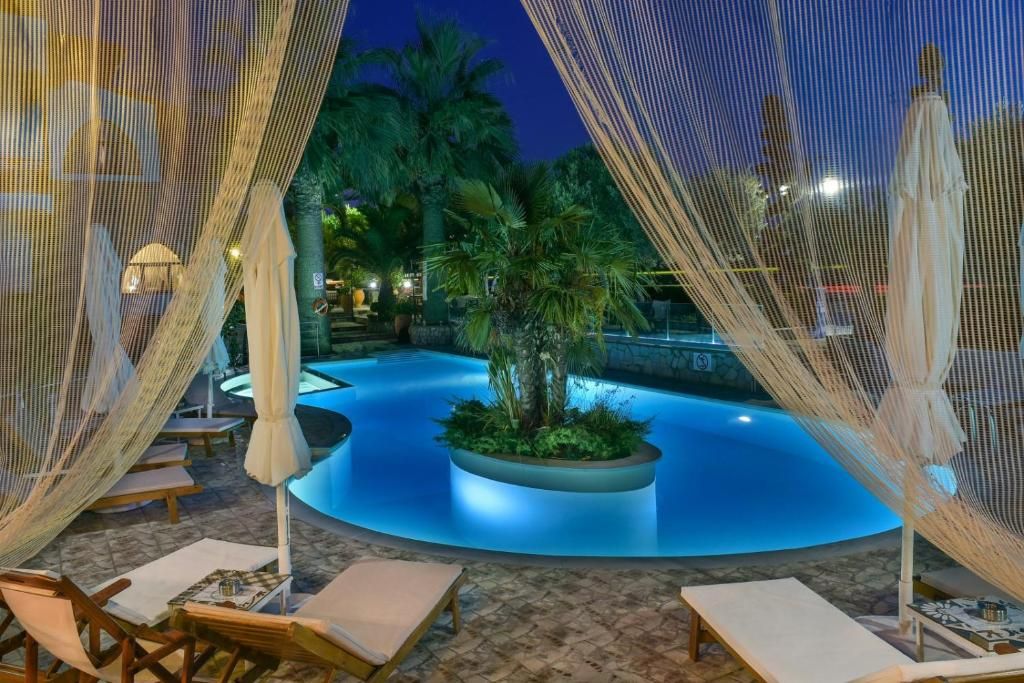 Hotel Pyrgos Boutique & Suites фото 22