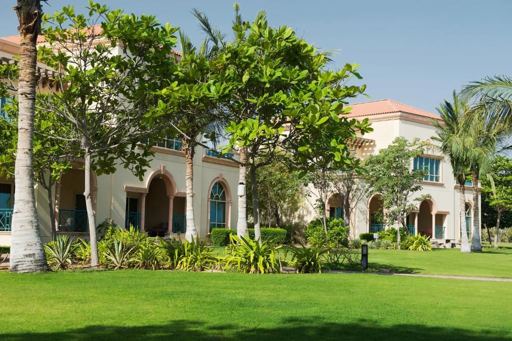 Al Raha Beach Resort & Spa фото 101