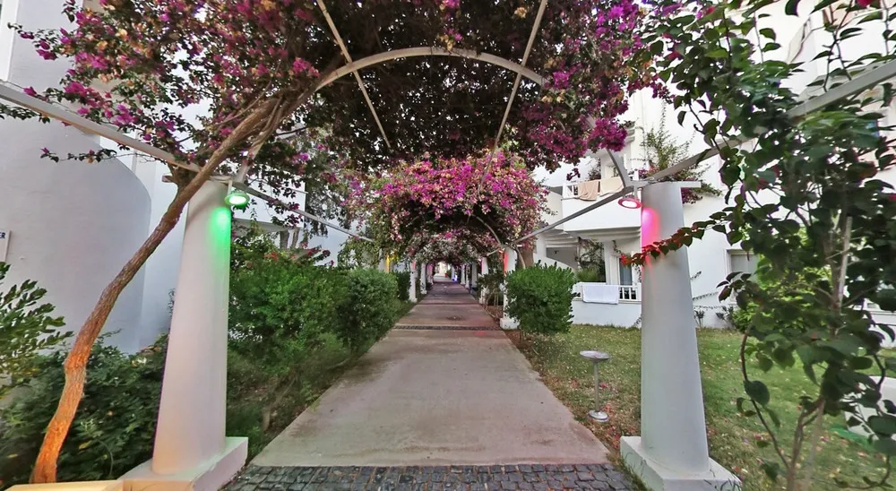 Bendis Beach Hotel фото 13