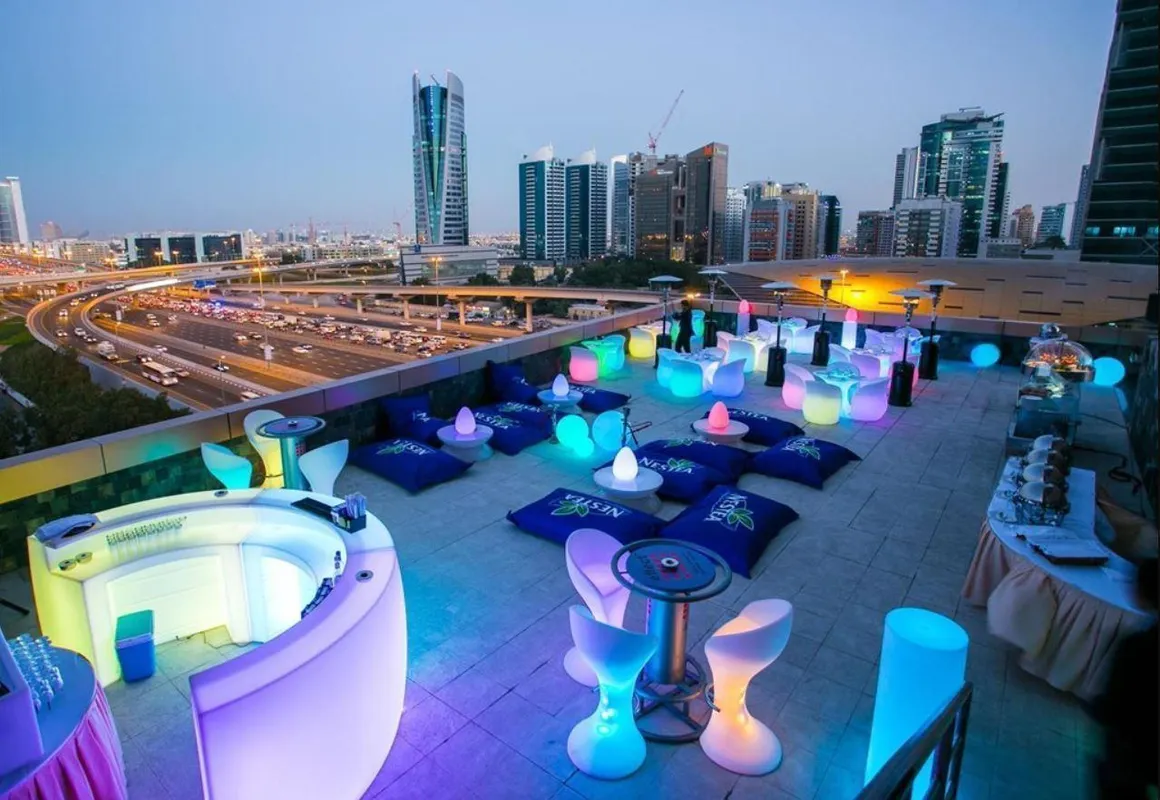 Two Seasons Hotel & Apartments фото 8