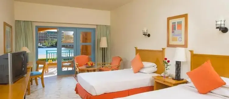 Фото отеля Strand Beach Resort
