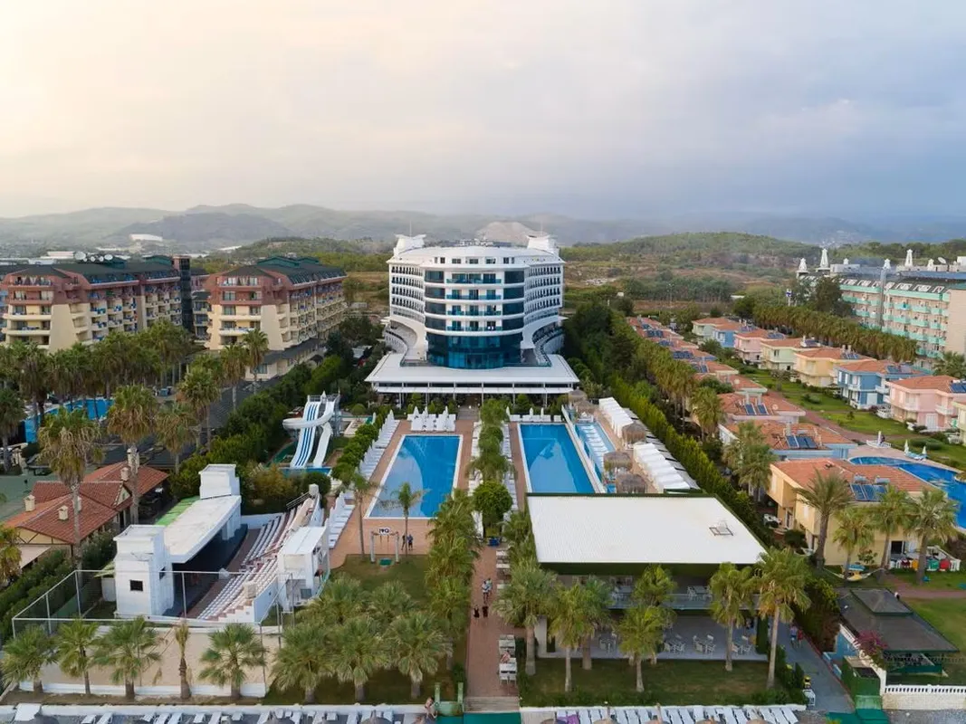 Q Premium Resort фото 0