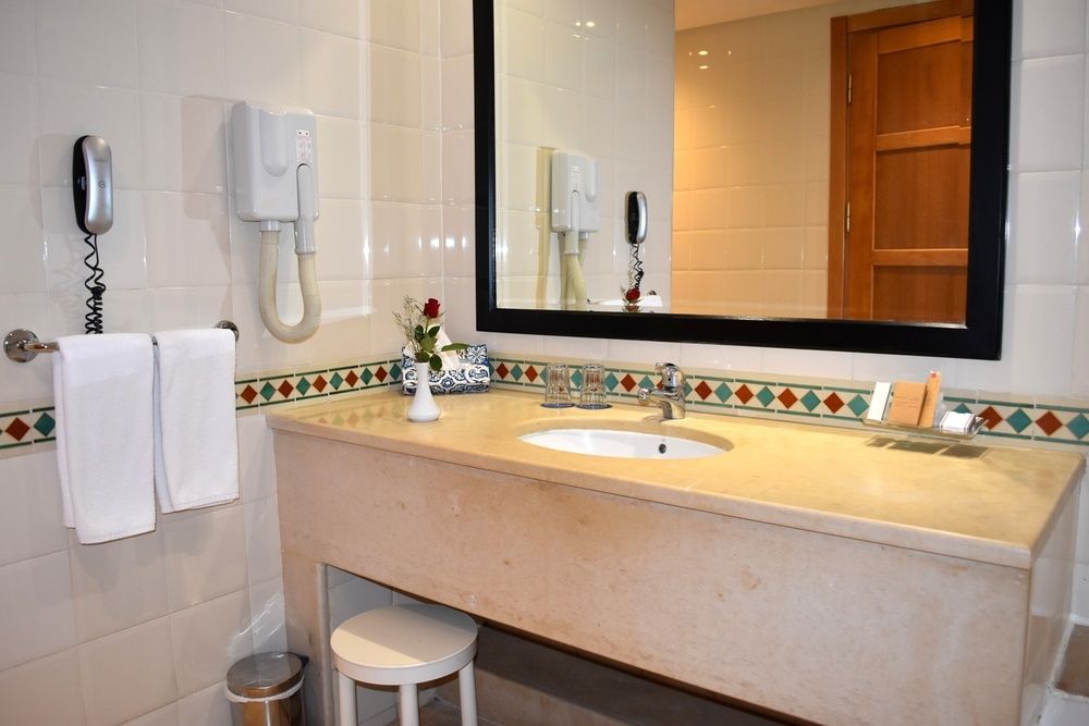 Blue Marine Hotel & Thalasso фото 57