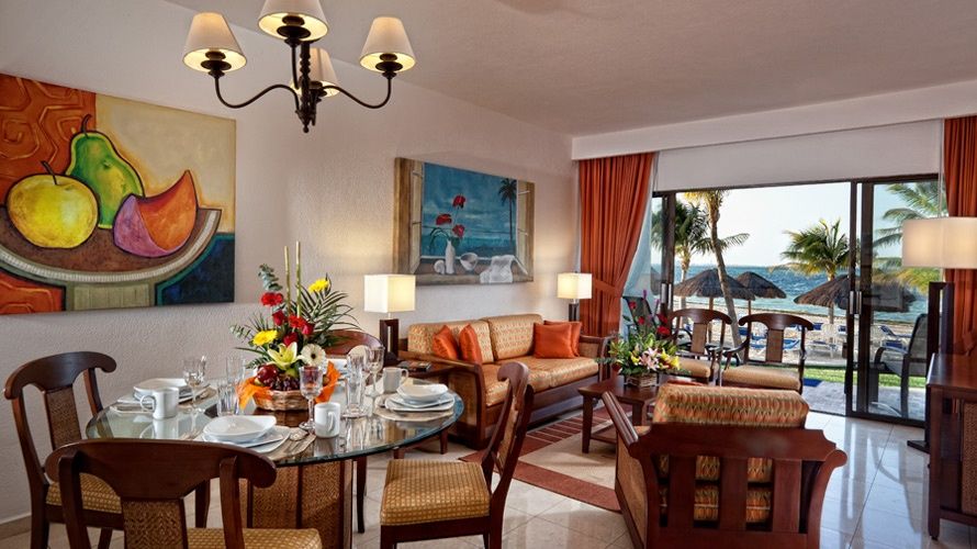 The Royal Cancun, an All Suites Resort фото 32