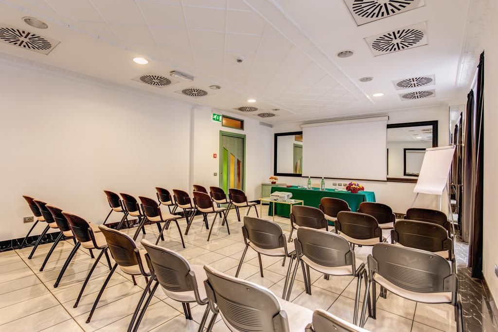 IH Hotels Milano Puccini фото 26