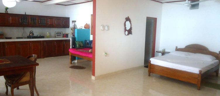 Фото отеля MariGold Beach House